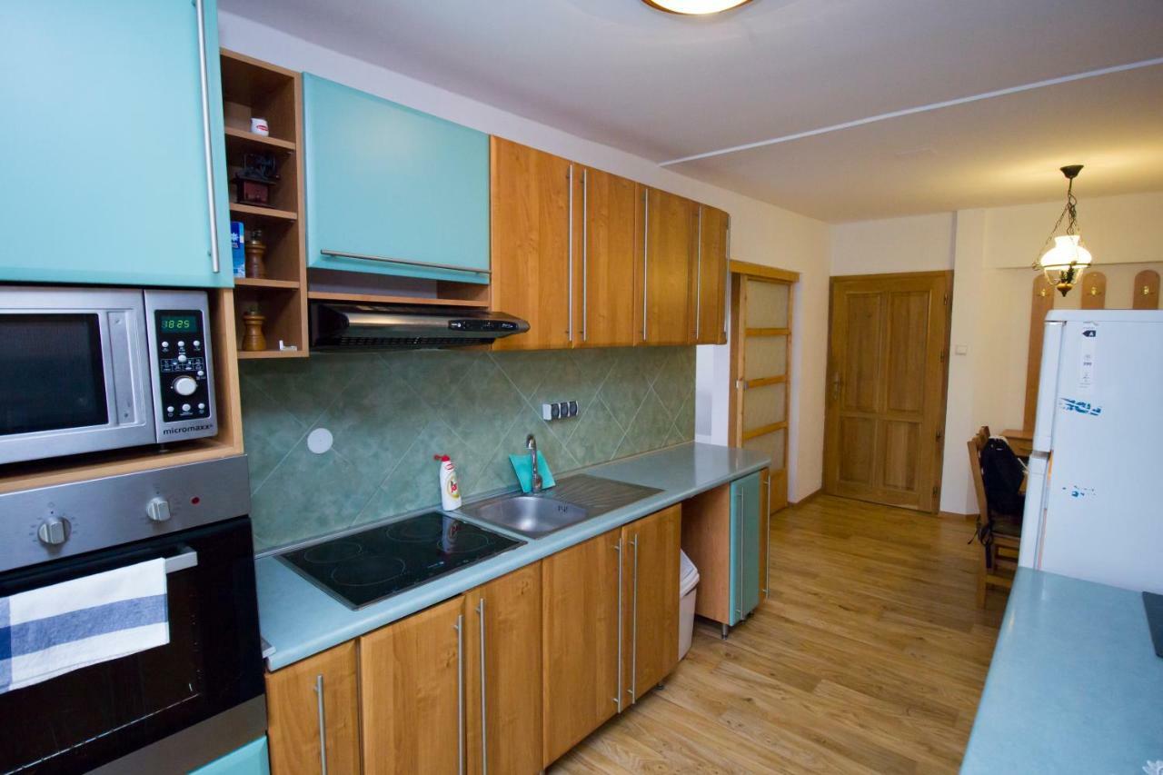 Star Apartments ปิเอชตานี ภายนอก รูปภาพ