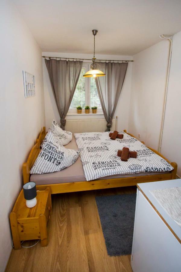 Star Apartments ปิเอชตานี ภายนอก รูปภาพ