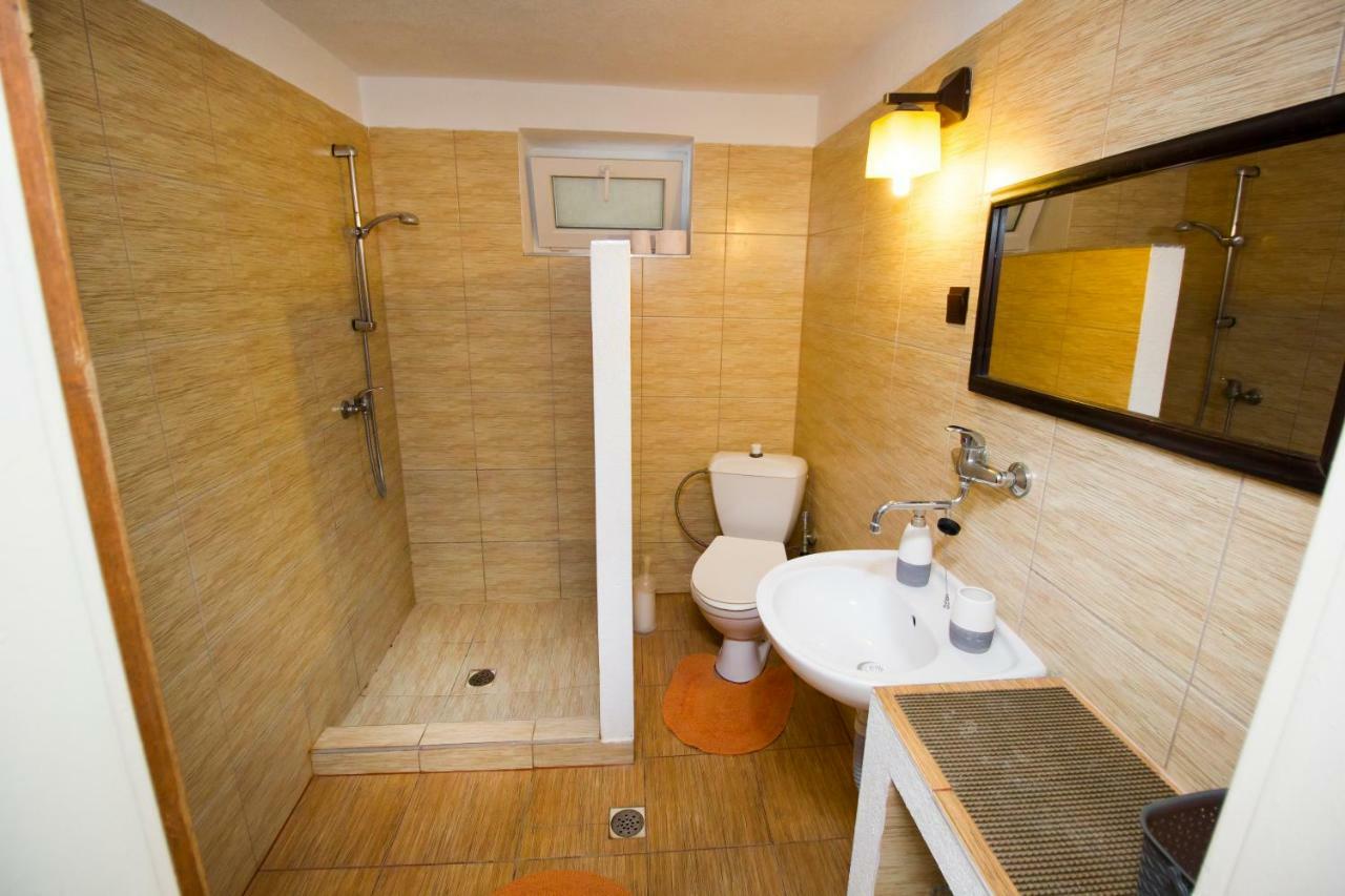 Star Apartments ปิเอชตานี ภายนอก รูปภาพ